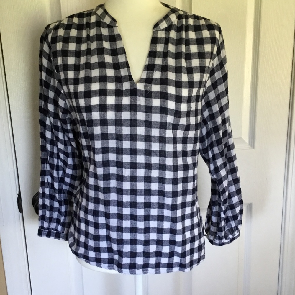 Old Navy White‎ and Navy Check Split-Neck Blouse